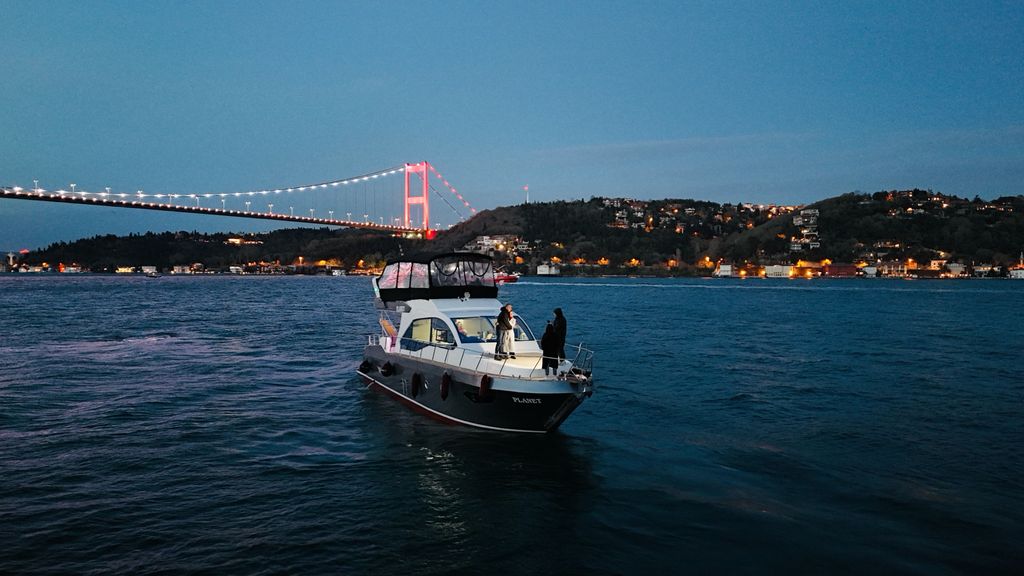 Planet Luxury Yachting