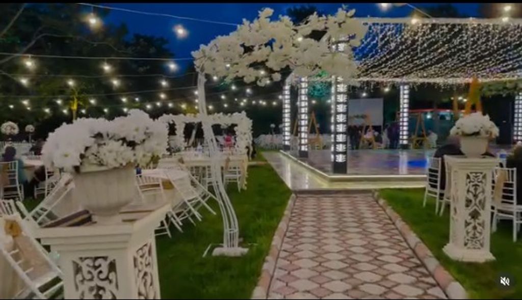 Alp Kır Düğün Sarayı