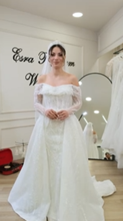 Esra Bayram Wedding