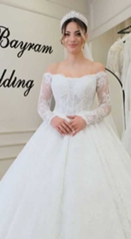Esra Bayram Wedding