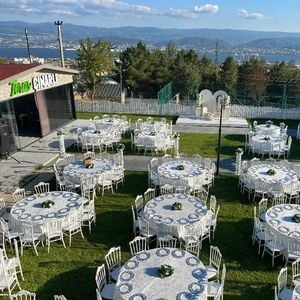 Teras Çınarlı