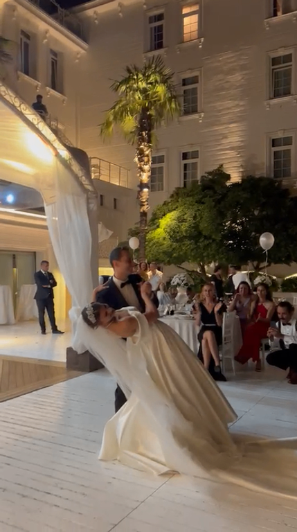 Düğün Dansı By Cenk Osman Akçaylı