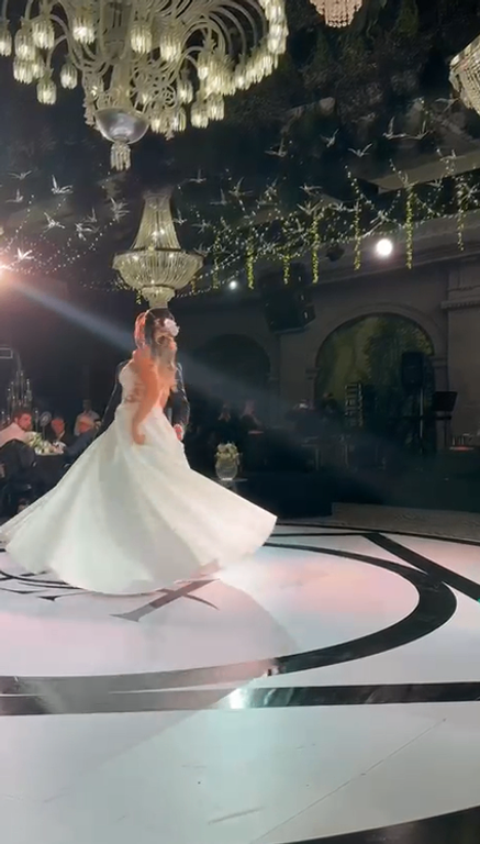 Düğün Dansı By Cenk Osman Akçaylı