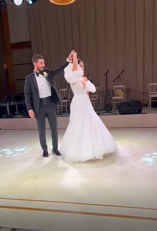 Düğün Dansı By Cenk Osman Akçaylı