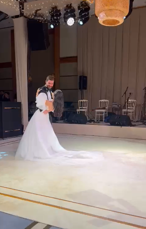Düğün Dansı By Cenk Osman Akçaylı