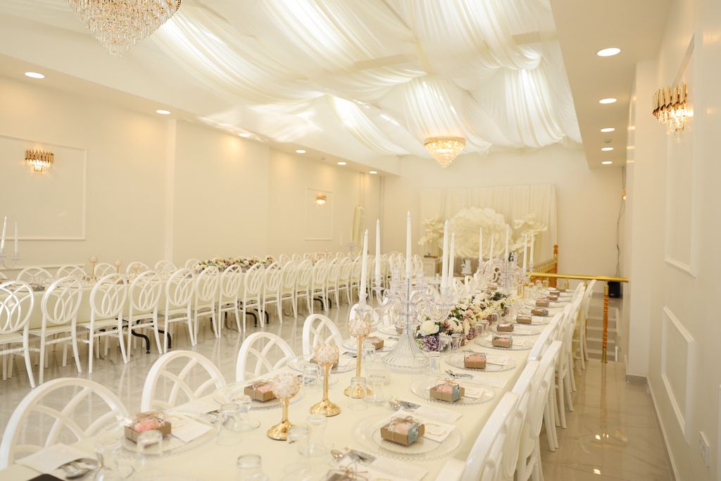 Elina Davet Evi