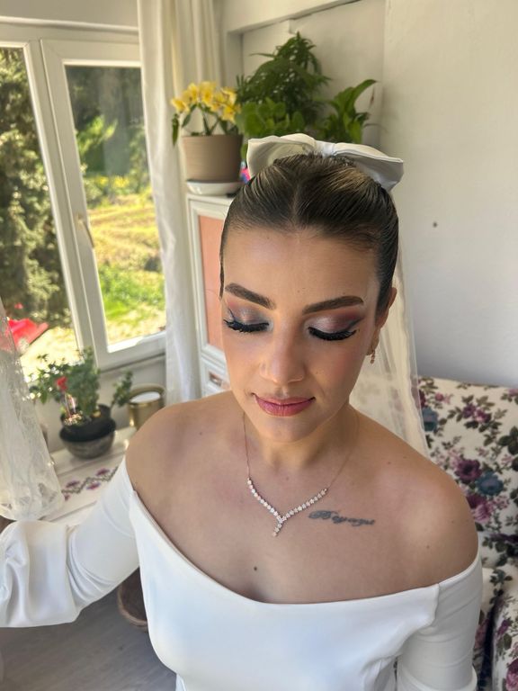 Aslı Karakoyun Freelance Makeup Artist