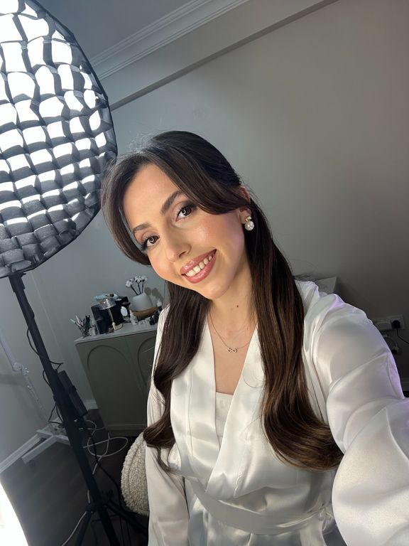 Aslı Karakoyun Freelance Makeup Artist