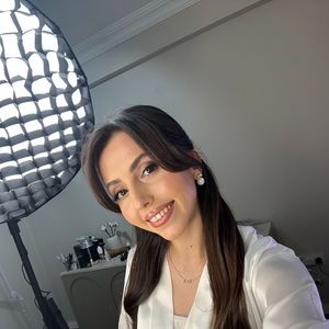 Aslı Karakoyun Freelance Makeup Artist