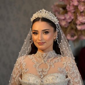 Esra Bilgi Saç Makyaj Stüdyosu