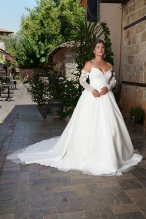 NEBO Wedding Atelier