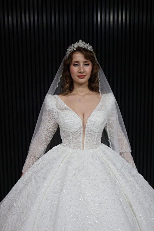 Almila Gelinlik
