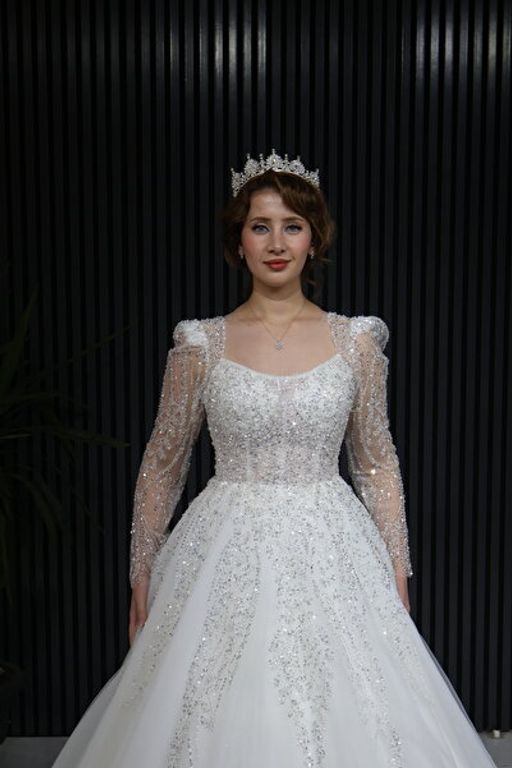 Almila Gelinlik
