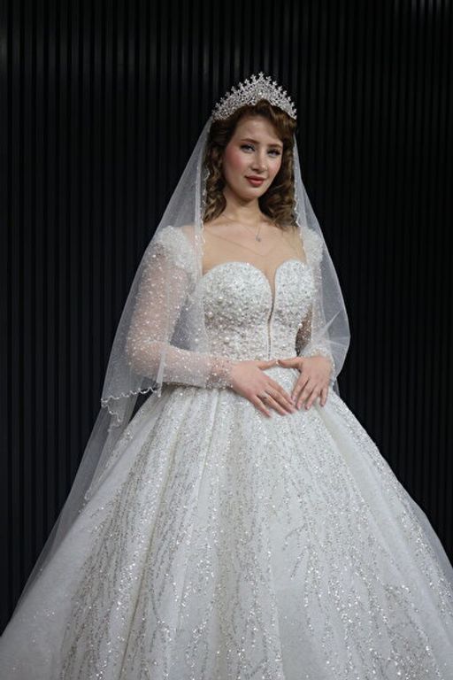 Almila Gelinlik