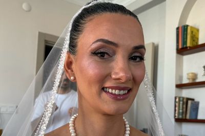 Şebnem Saymaz Make Up Artist