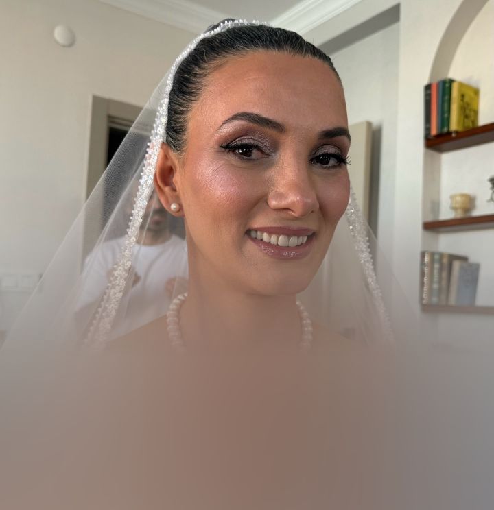 Şebnem Saymaz Make Up Artist