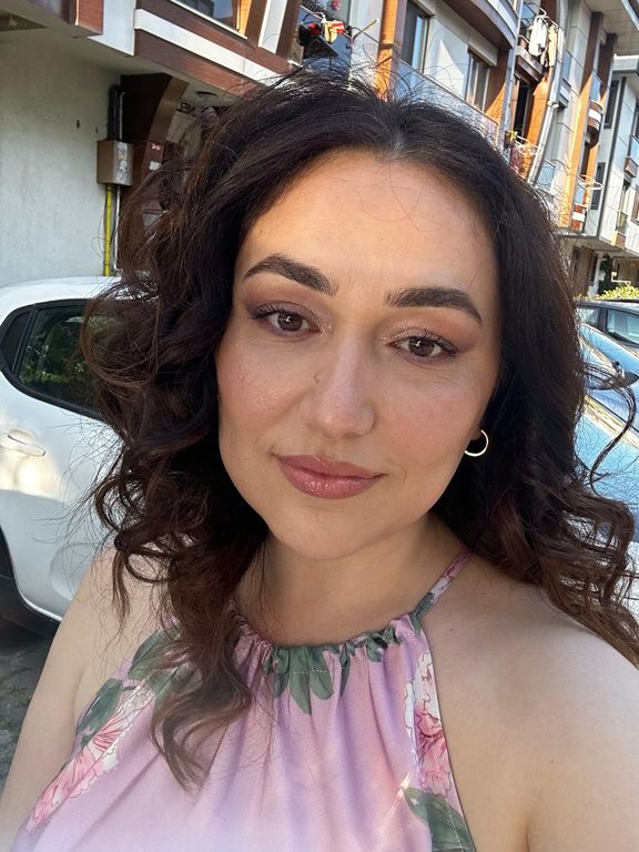 Şebnem Saymaz Make Up Artist
