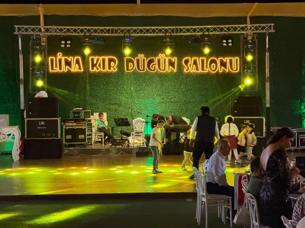 Lina Garden - 2583855