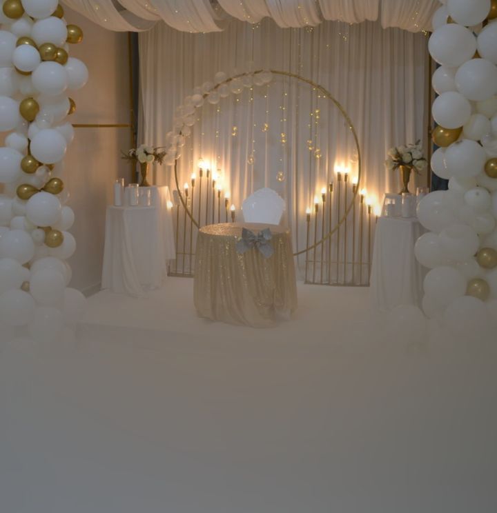 Royal Event Home