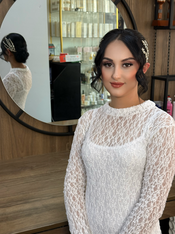 Lavinya Hair Makeup Studıo