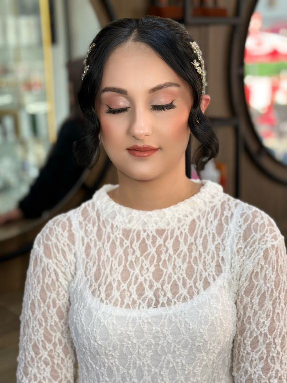 Lavinya Hair Makeup Studıo