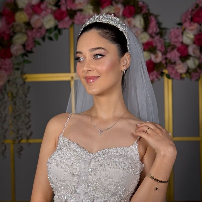 Neziha Kaya Make up - 2588100