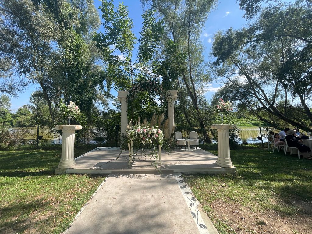 Nehirland Country Club