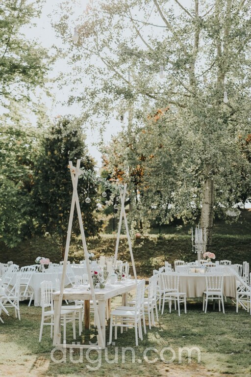 Nehir Kır Düğün Bahçesi