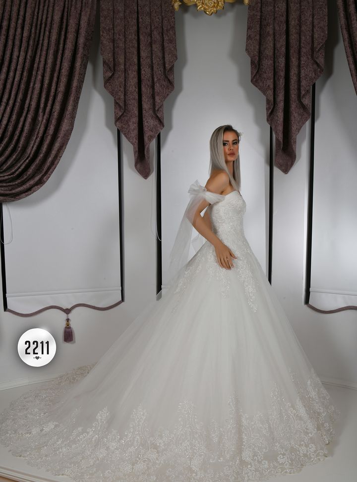 2211 A Kesim Straplez Sırt Dekolteli Gelinlik