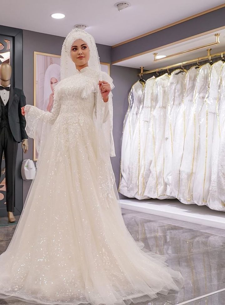 YSG 202 A Kesim Tesettür Hakim Yaka Gelinlik