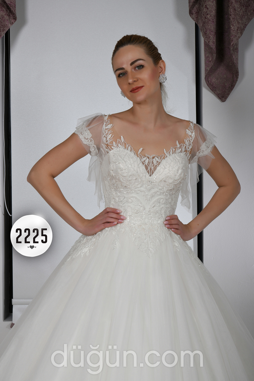 2225 Prenses kesim U yaka Romantik gelinlik - 2