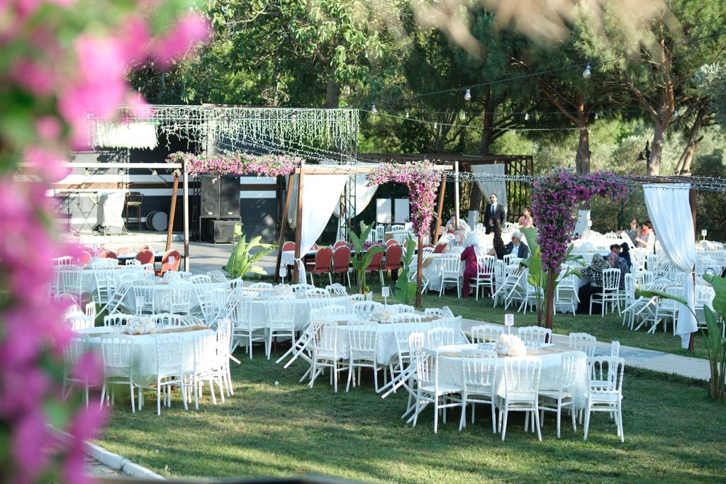 Havuzbaşı Erol'un Yeri