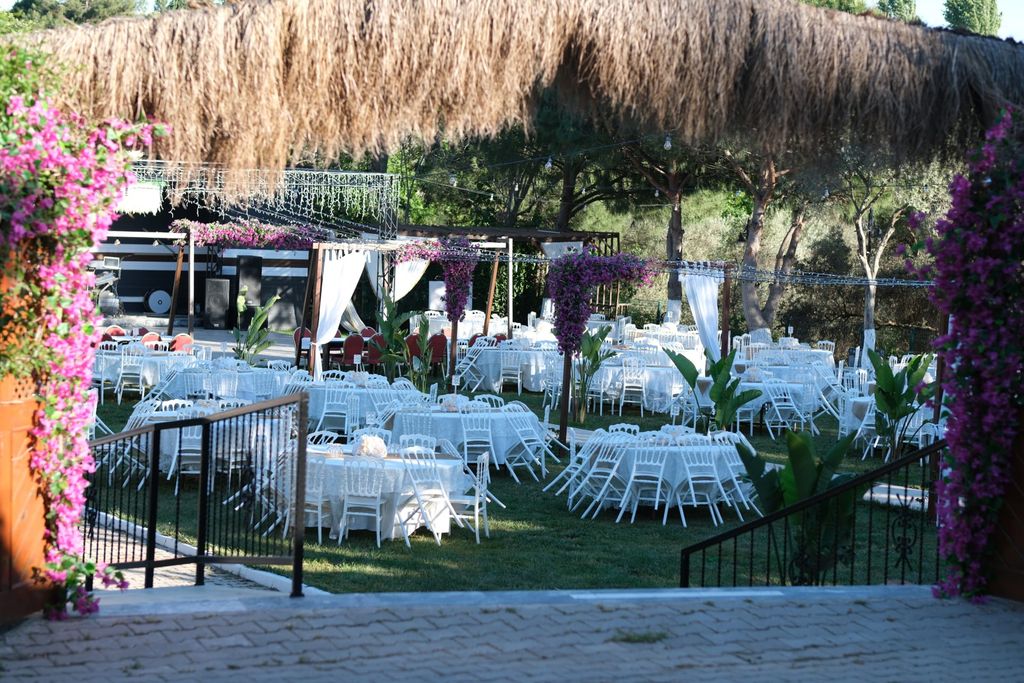 Havuzbaşı Erol'un Yeri