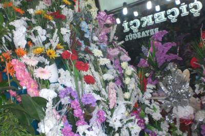 Çiçekçi Beyaz Gül