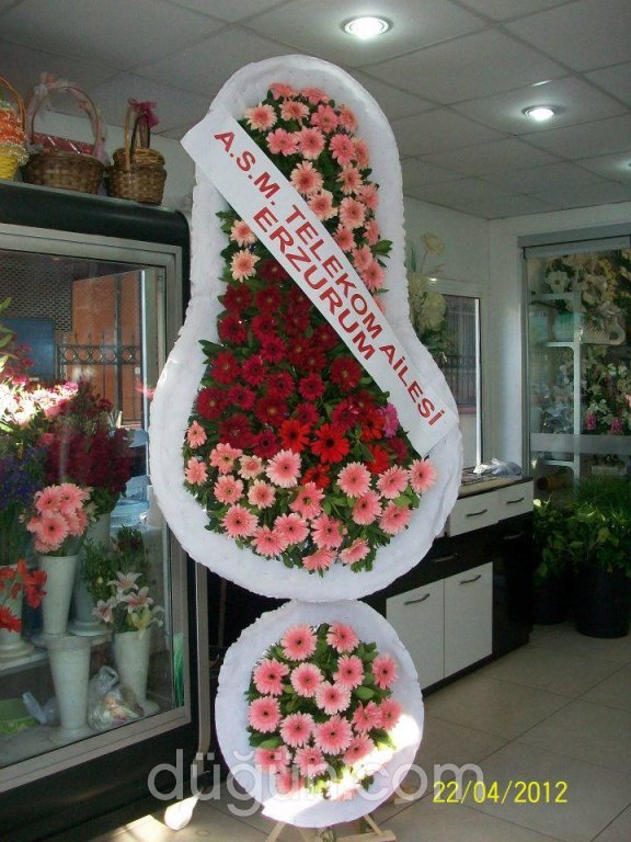 Çiçekçi Beyaz Gül