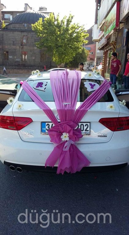 Çiçekçi Beyaz Gül