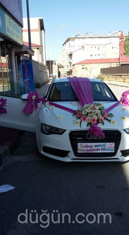 Çiçekçi Beyaz Gül