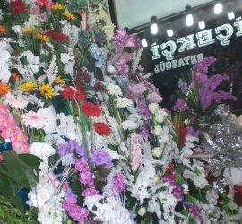 Çiçekçi Beyaz Gül