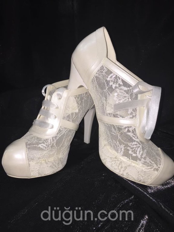 Gülen Gelinlik Sarayı