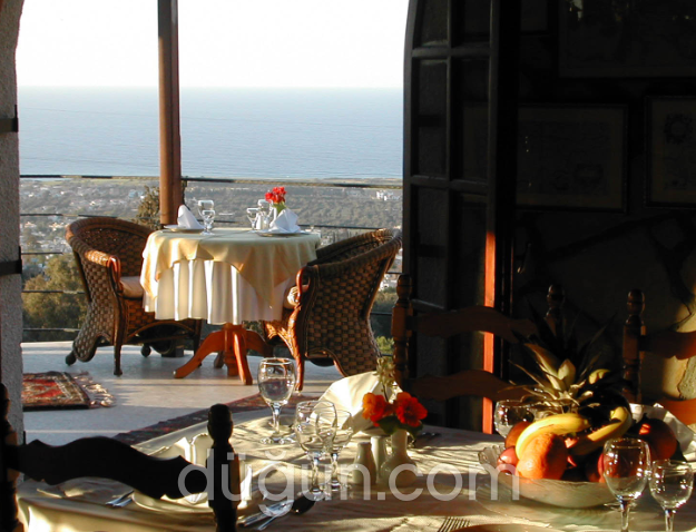 Bellapais Gardens Restaurant