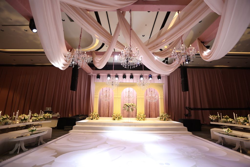 Titanic Business Kartal Hotel