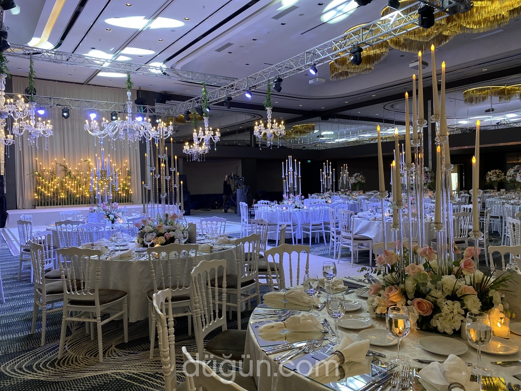 Titanic Business Kartal Hotel