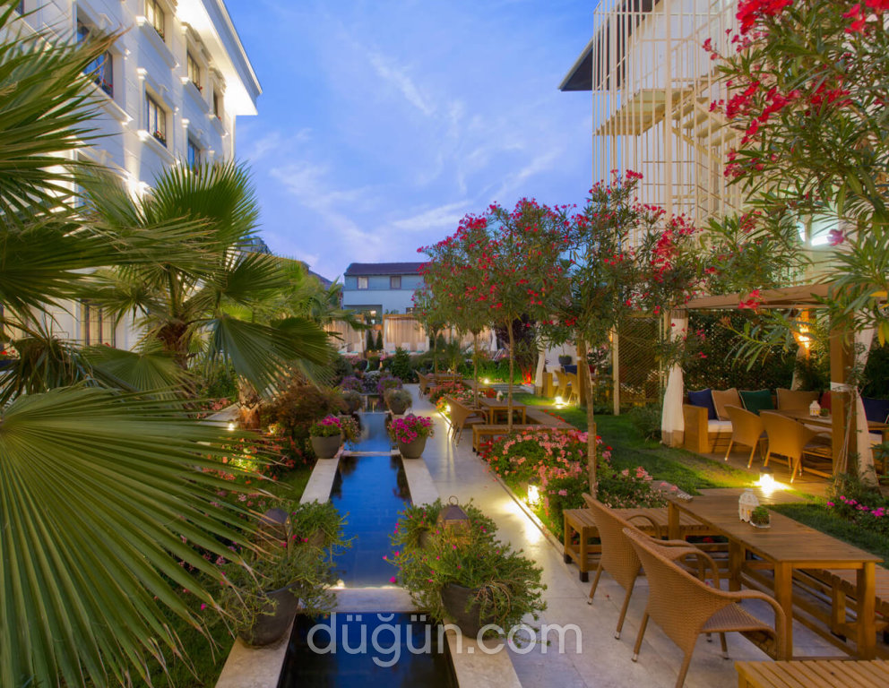 Sura Design Hotel & Suites