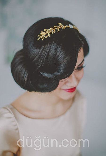 Taçlı Gelin Saçı Modeli