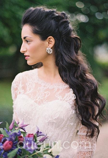 Yarım Toplanmış Gelin Saçı