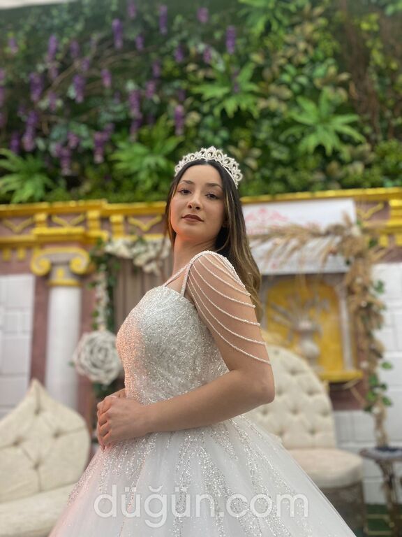 İstanbul Gelinlik ve Moda Evi