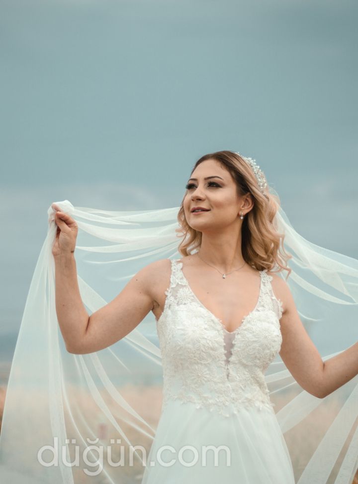 NES 2 Sırt Dekolteli V Yaka Düz Kesim Gelinlik