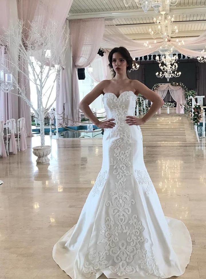 NES 10 Balık Kesim Straplez Göğüs Dekolteli Gelinlik