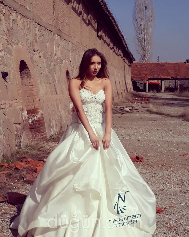 NES 16 Prenses Kesim Straplez Göğüs Dekolteli Gelinlik