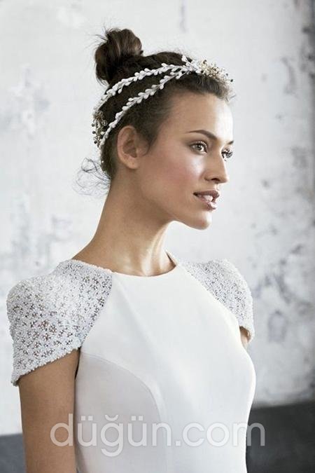 Taçlı Topuz Modeli